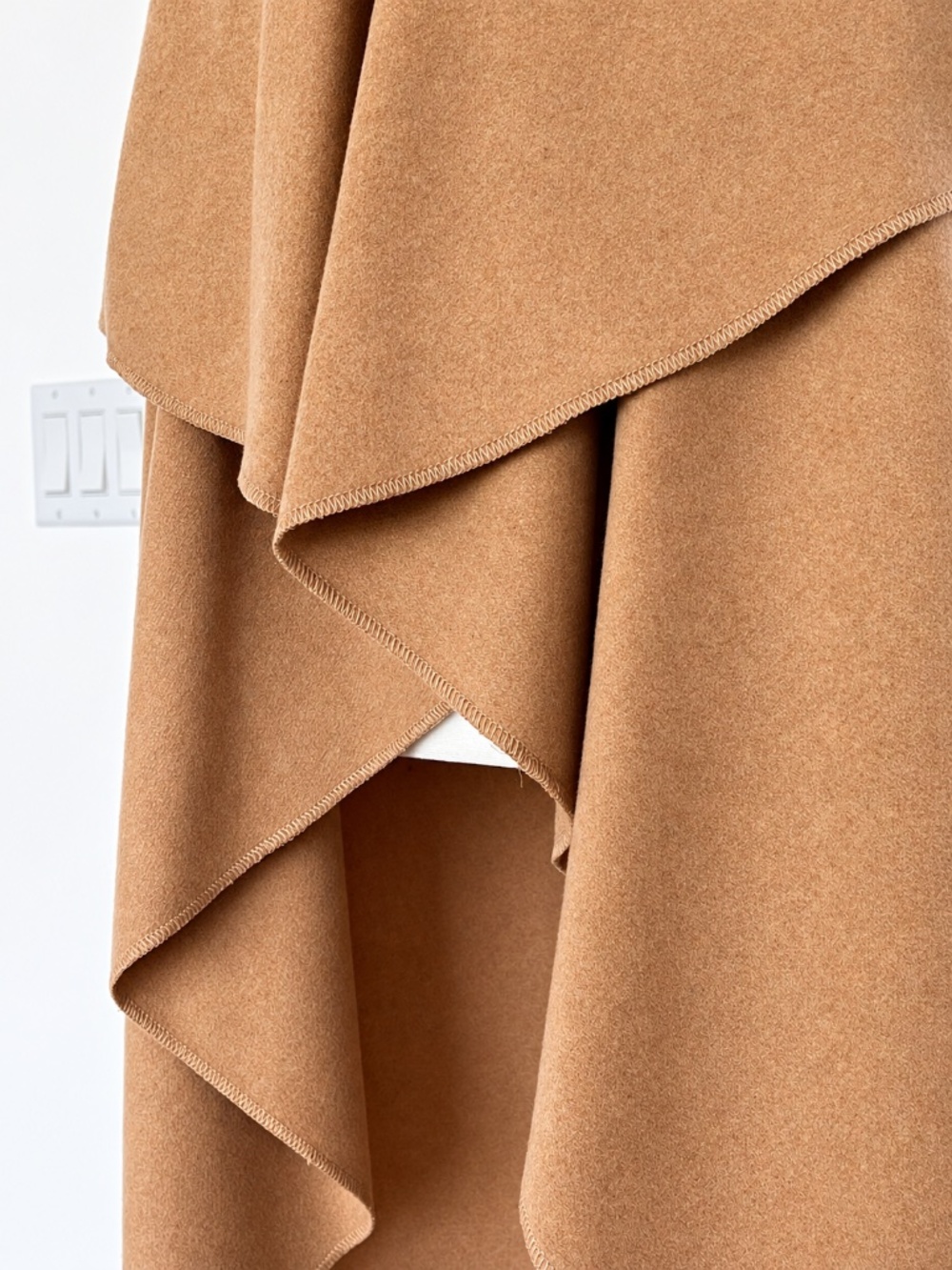 MUXXN Camel Waterfall Draped Longline Cape Vest Open Front - Picture 4 of 6